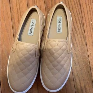 NWT Steve Madden slip ons